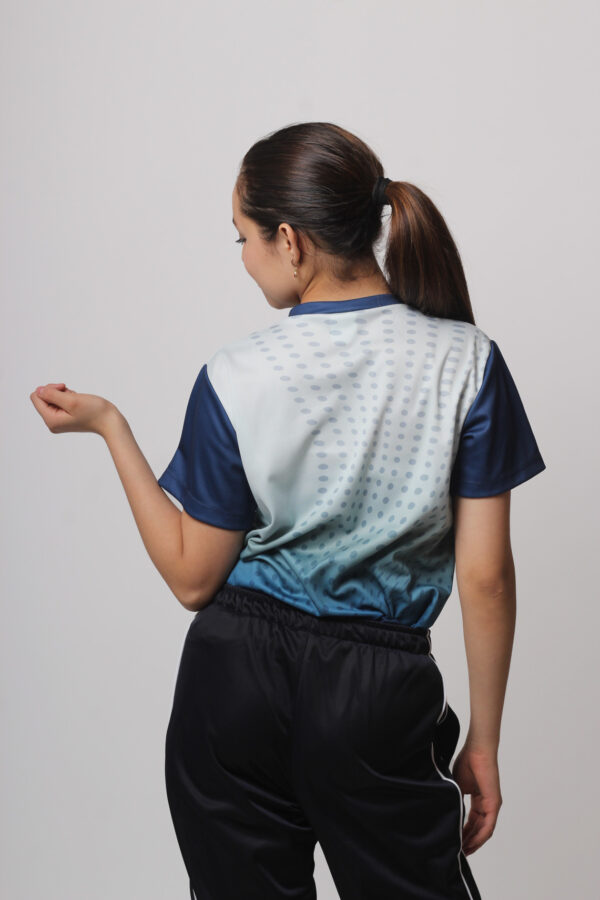 Blusa Cuello V Instituto Luis Pasteur - Image 3